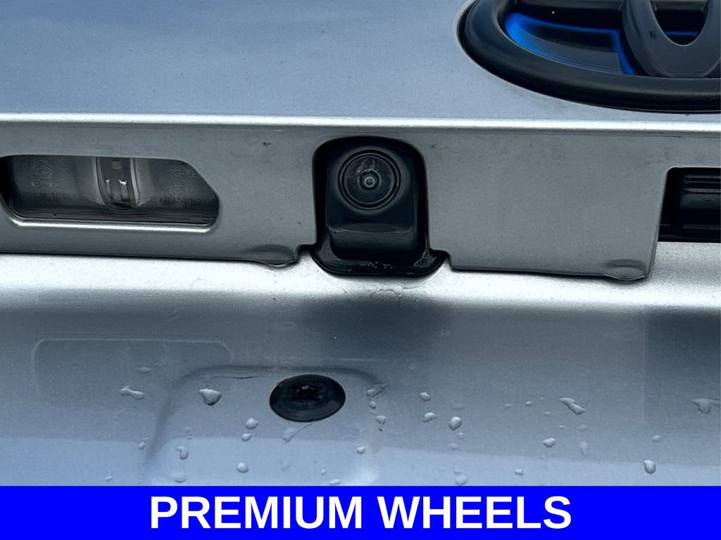 Used 2023 Toyota RAV4 XLE Premium image 15