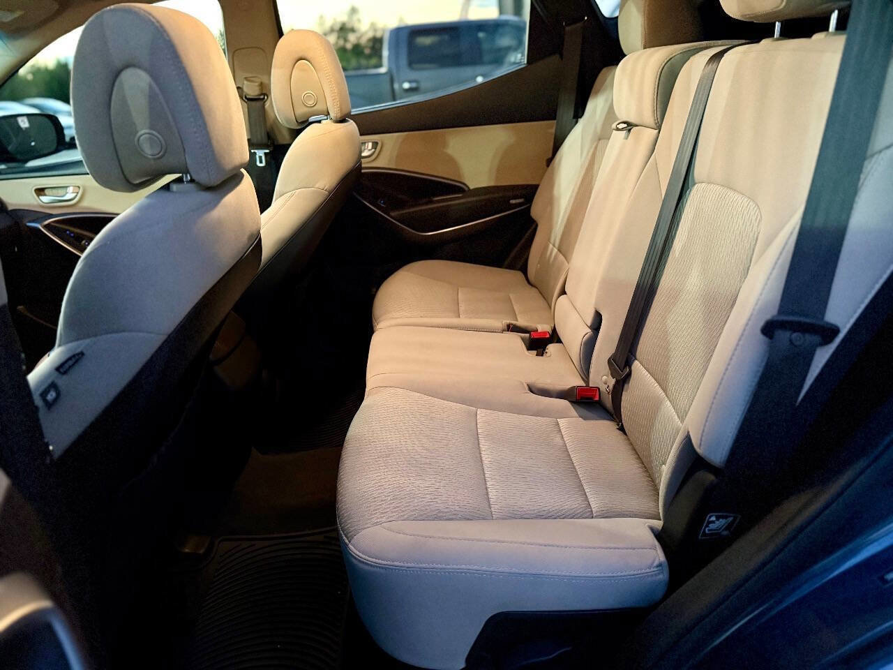 Used 2018 Hyundai Santa Fe Sport image 13