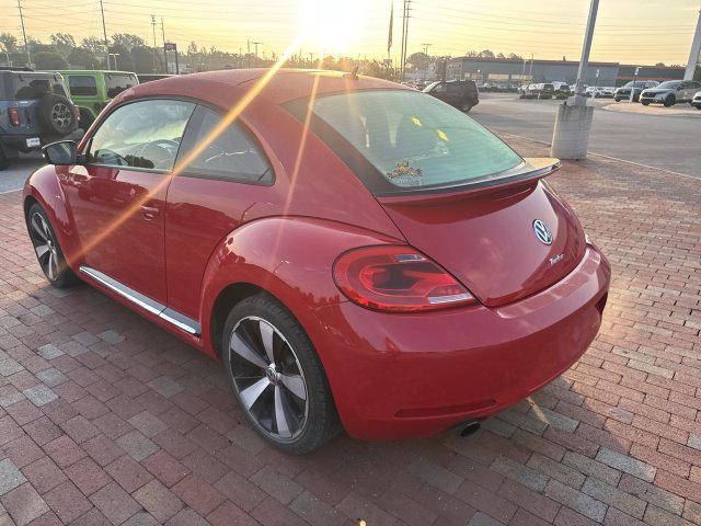 Used 2012 Volkswagen Beetle 2.0T FWD image 7