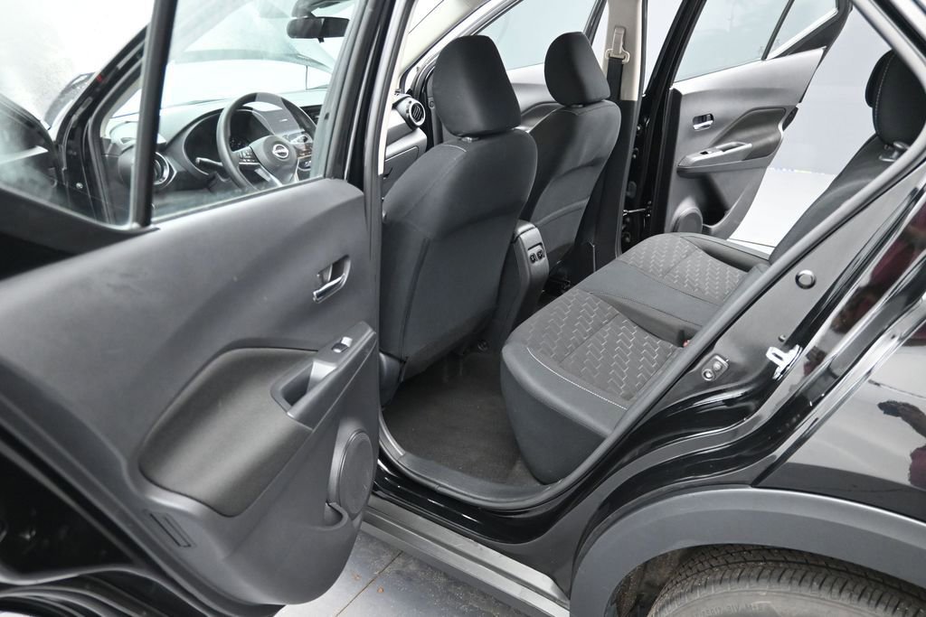 Used 2024 Nissan Kicks SV FWD image 12