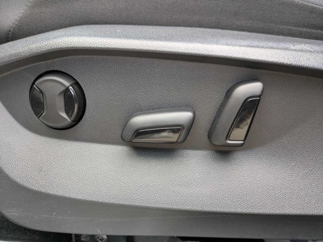 Certified 2023 Volkswagen Tiguan SE R-Line FWD image 21