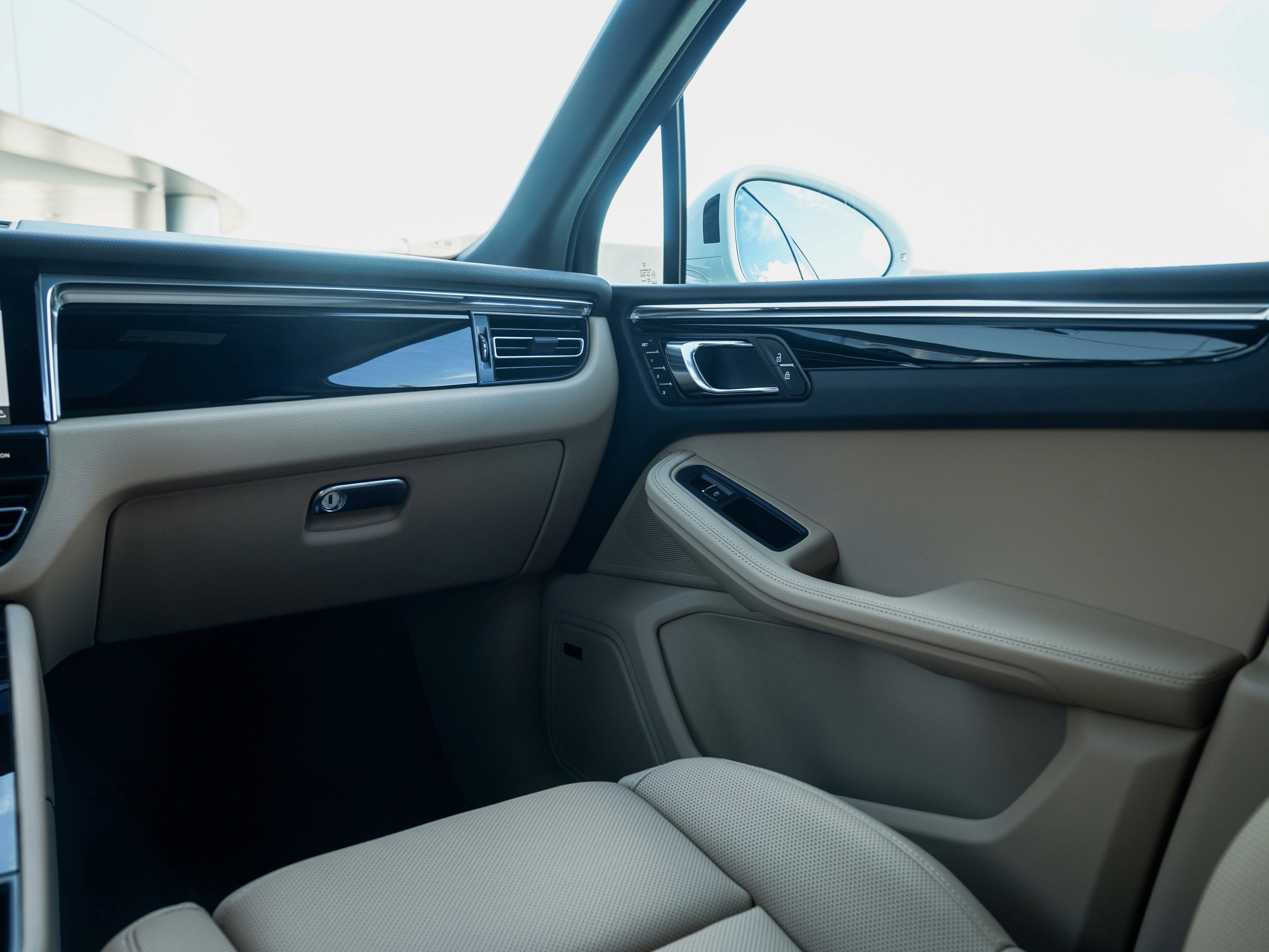 New 2026 Porsche Macan S image 26