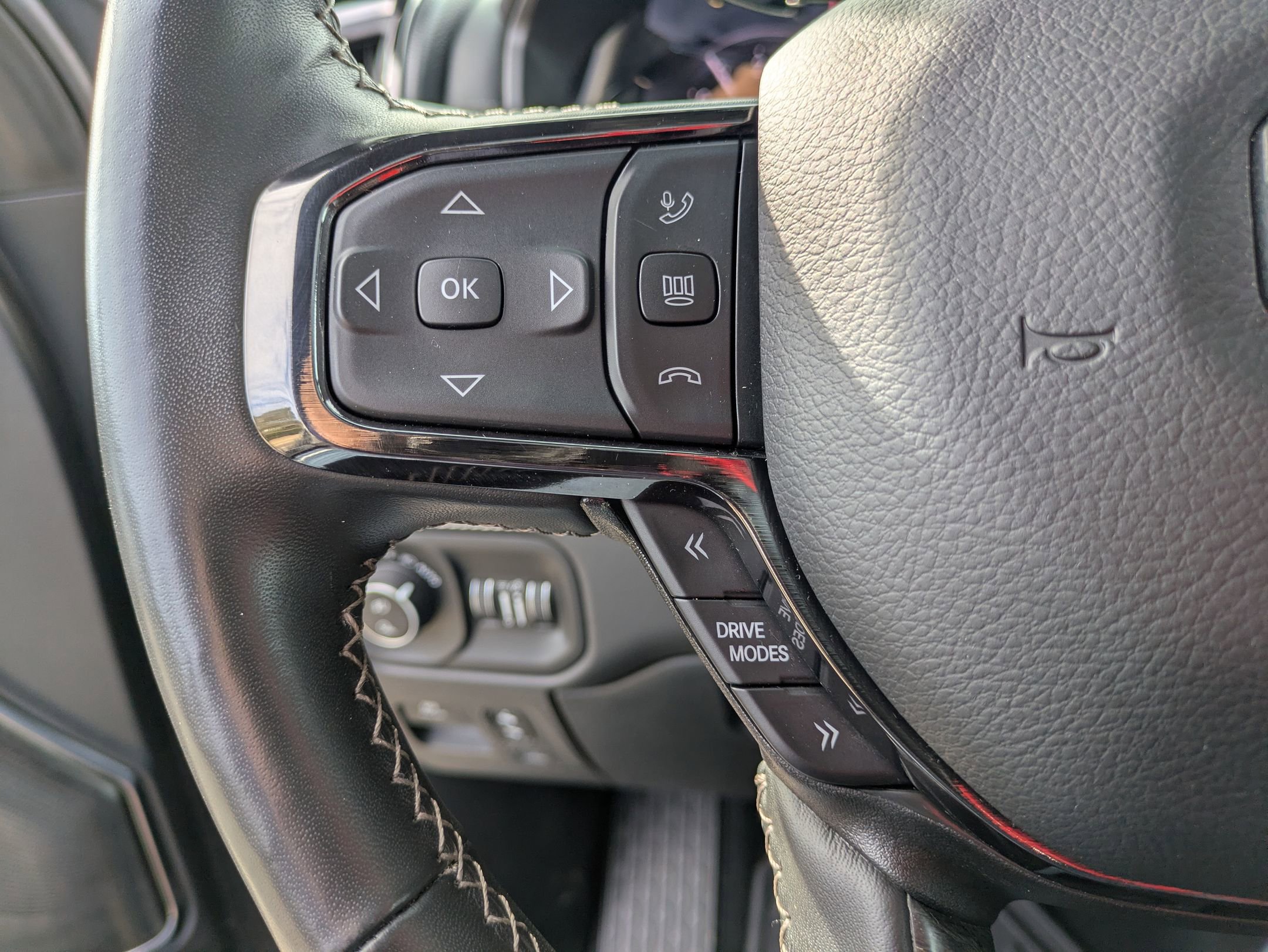 Used 2025 RAM 1500 Limited image 18