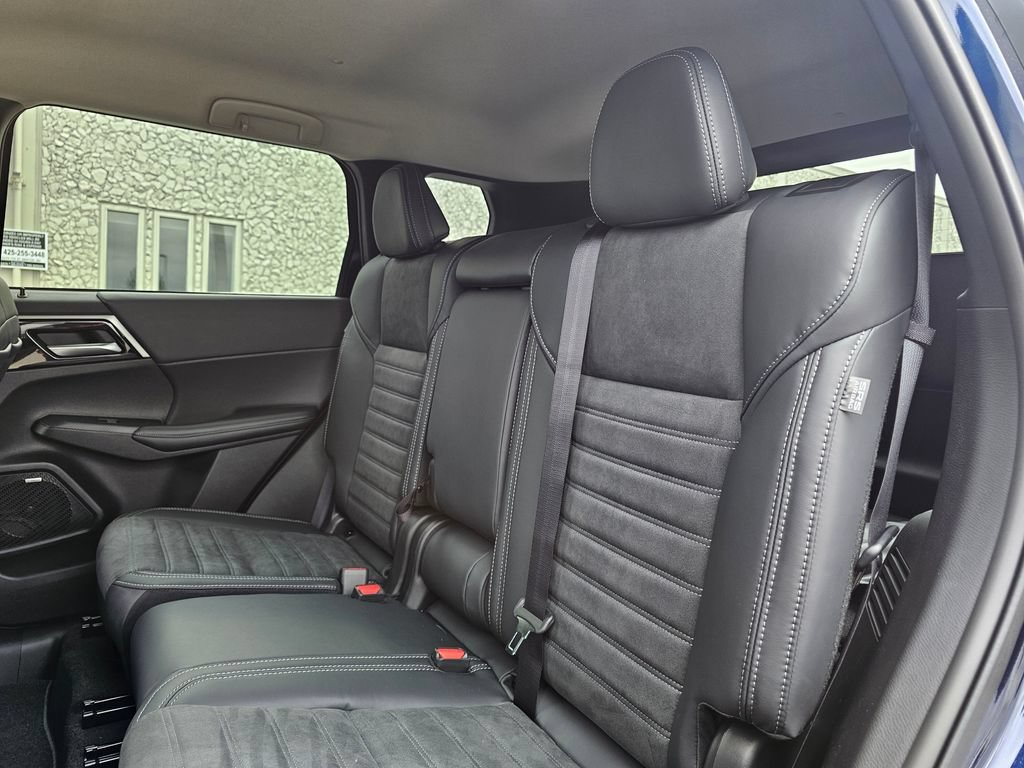 New 2026 Mitsubishi Outlander SE AWD/4WD image 14