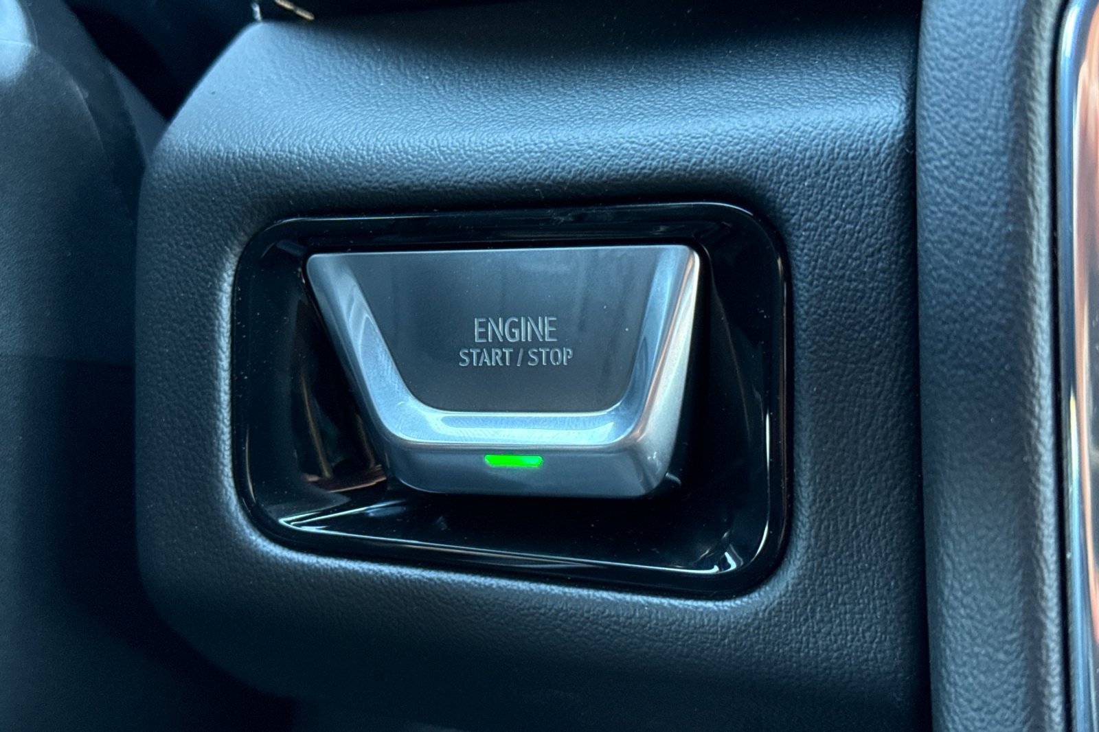 New 2026 GMC Yukon XL Elevation image 25