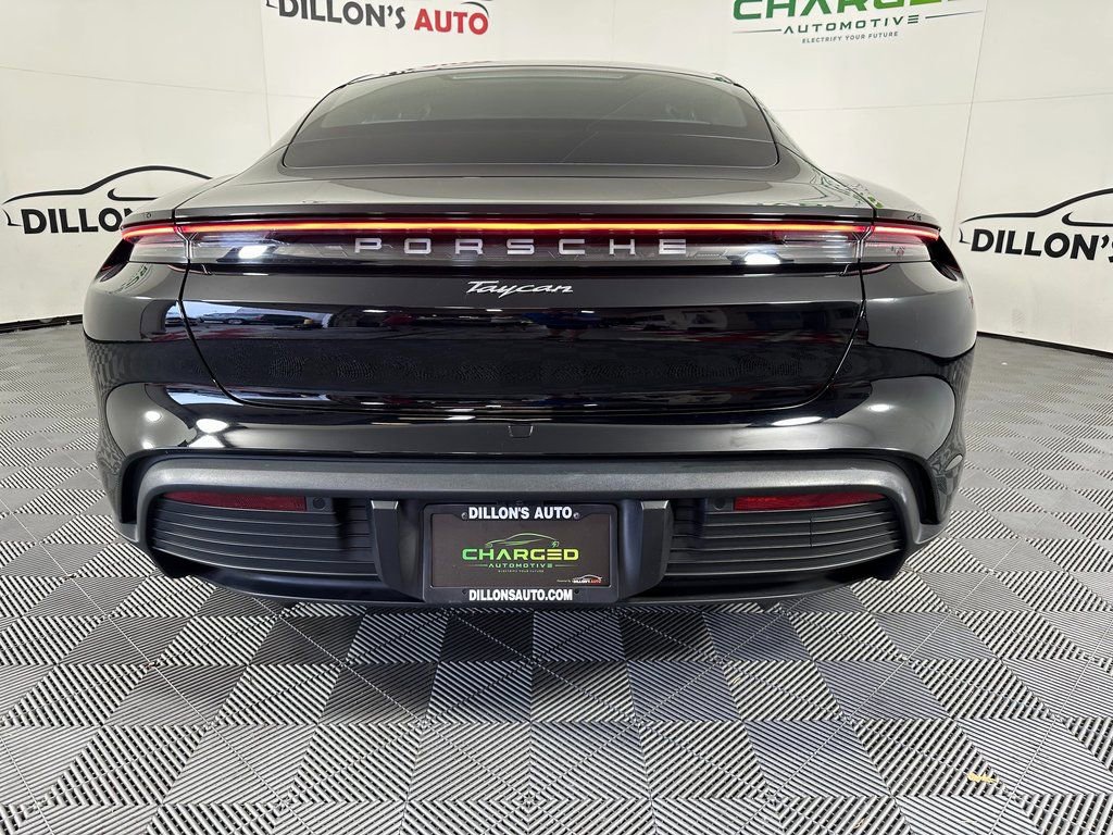 Used 2021 Porsche Taycan image 5