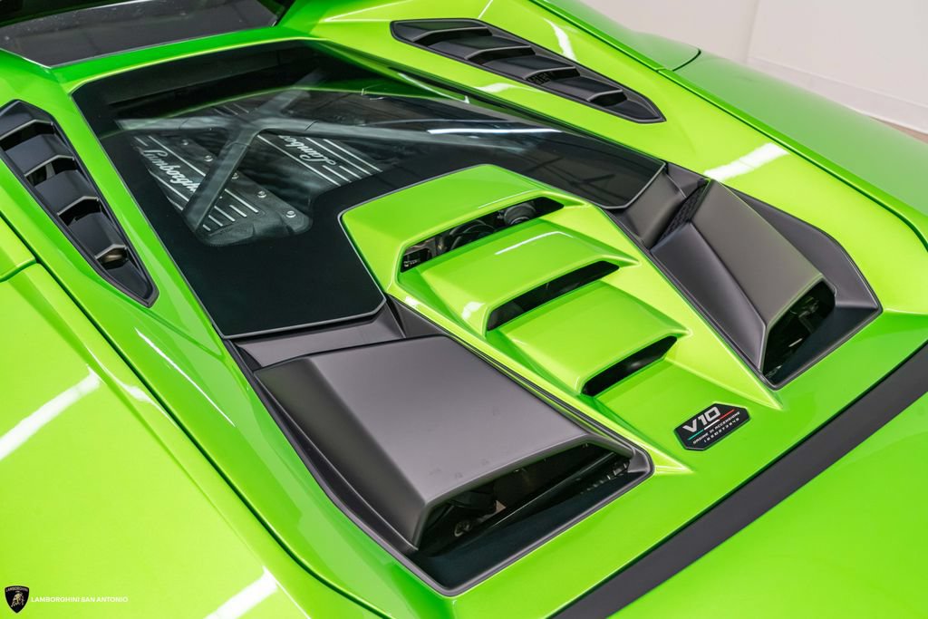 Used 2024 Lamborghini Huracan Tecnica RWD image 22