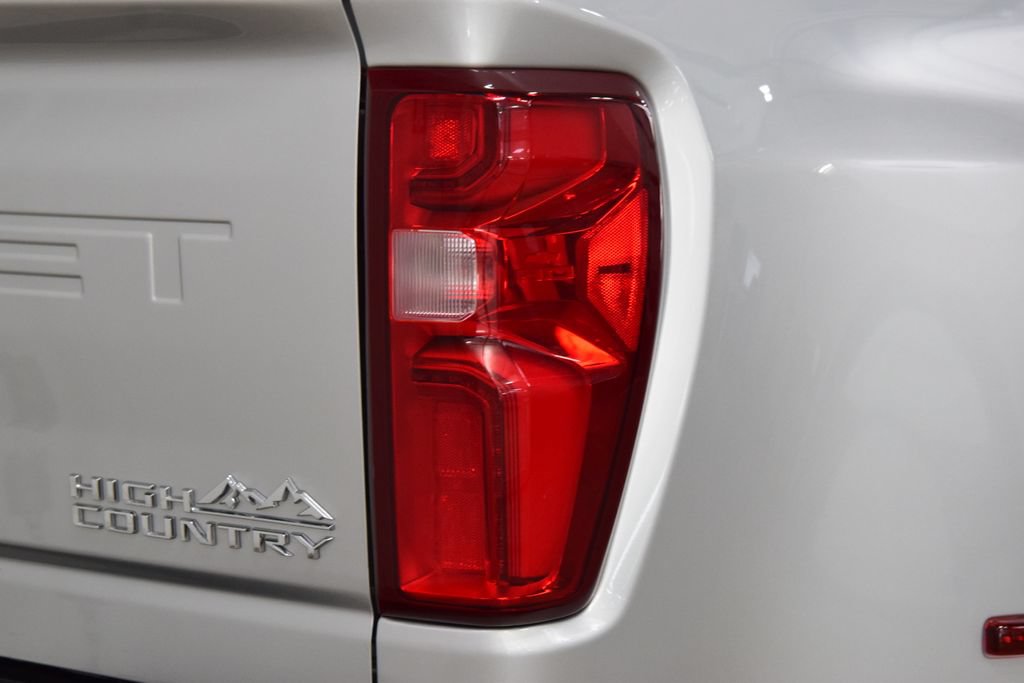 Used 2022 Chevrolet Silverado 3500 High Country w/ LPO, Hitch Package AWD/4WD image 23