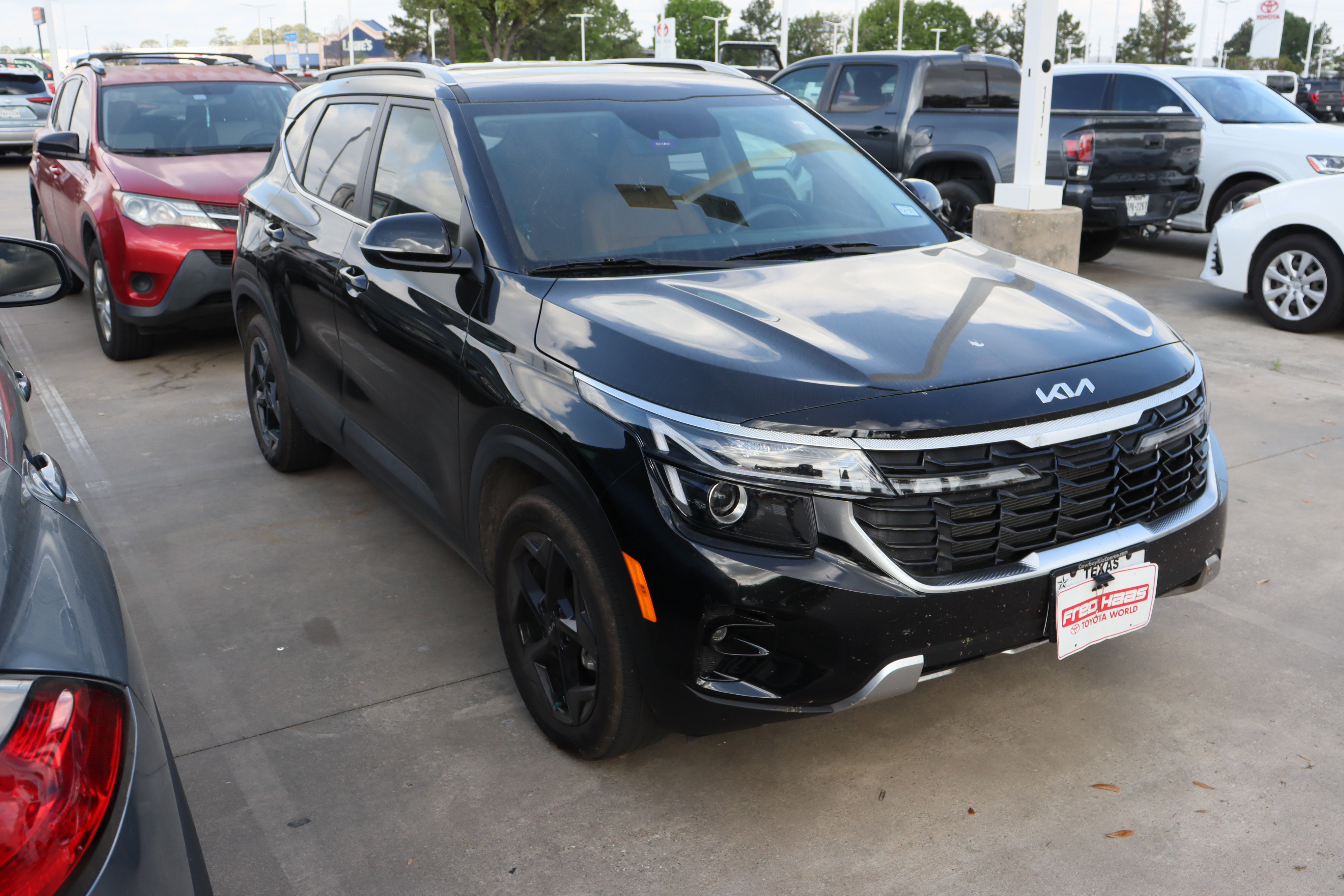 Used 2026 Kia Seltos EX w/ EX Sunroof Package image 2