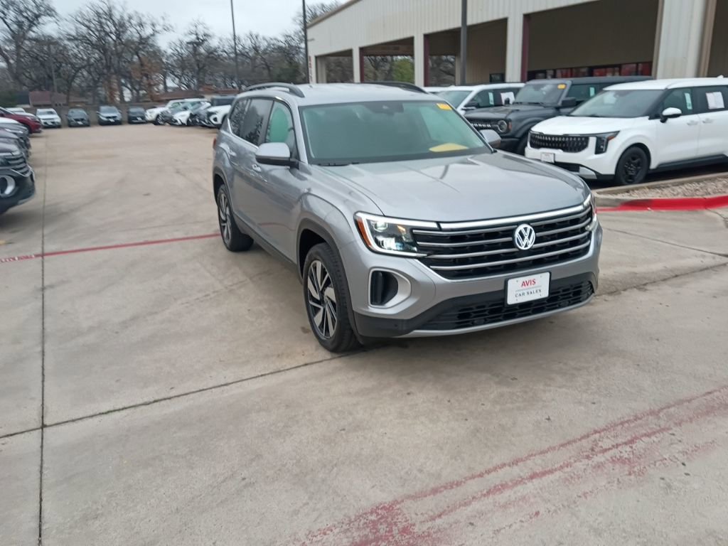 Used 2025 Volkswagen Atlas SE FWD image 6