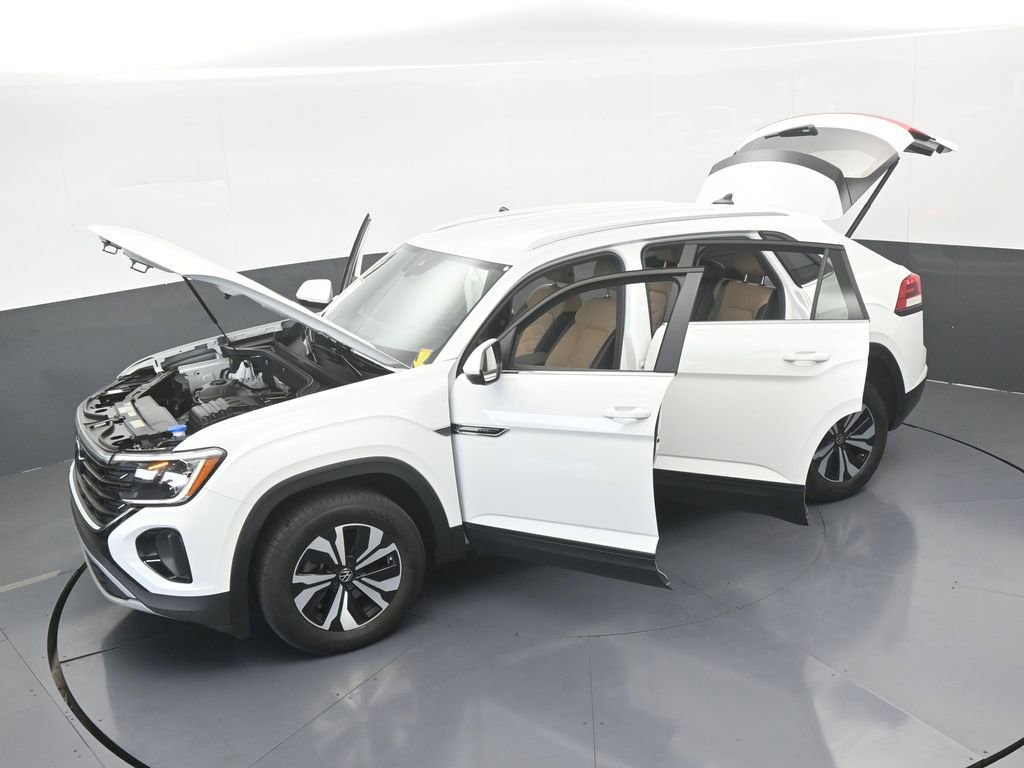 Used 2024 Volkswagen Atlas Cross Sport SE image 62