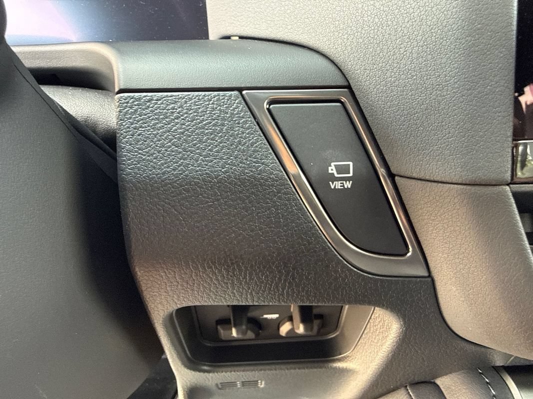 Used 2026 Lexus GX 550 w/ Accessory Package (2T) AWD/4WD image 25