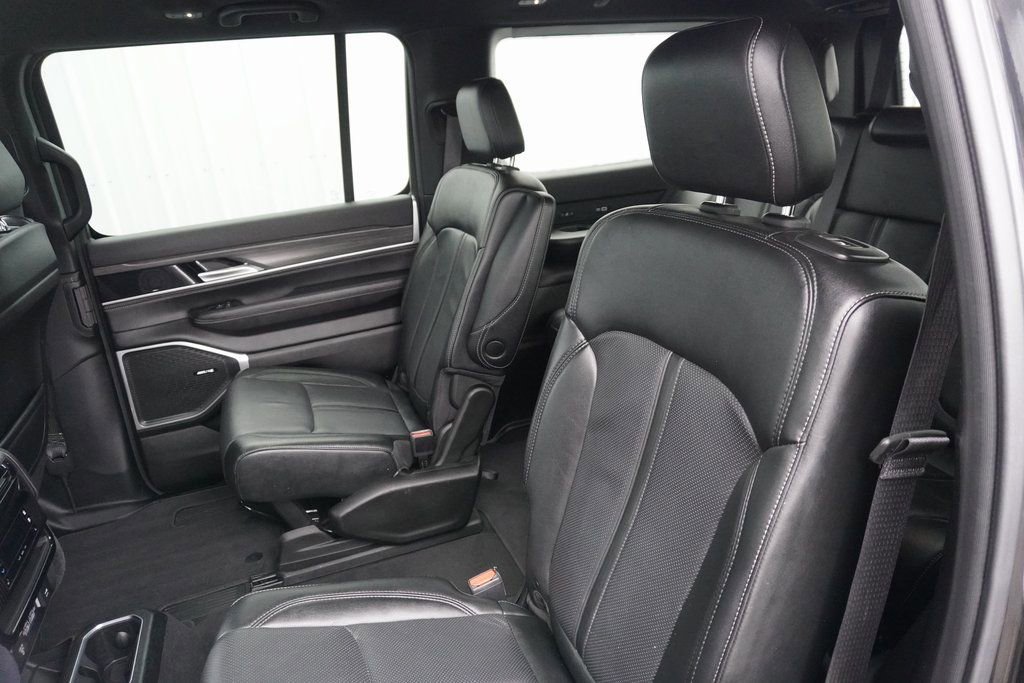 Used 2024 Jeep Wagoneer Series III image 39