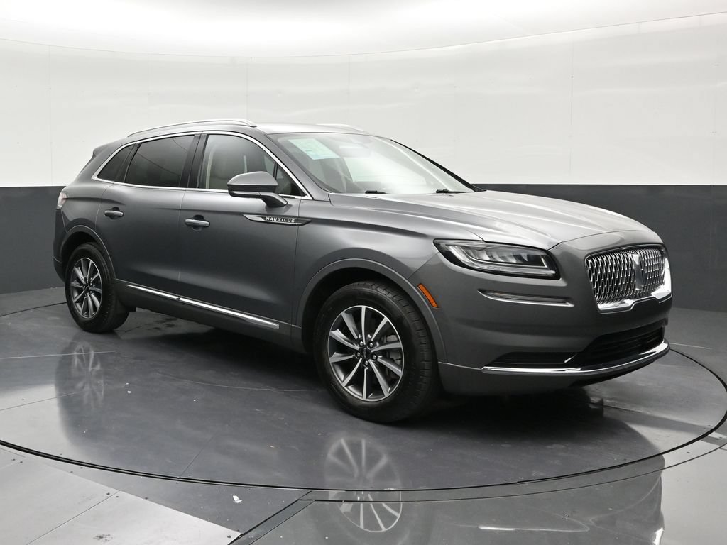Used 2022 Lincoln Nautilus FWD image 7