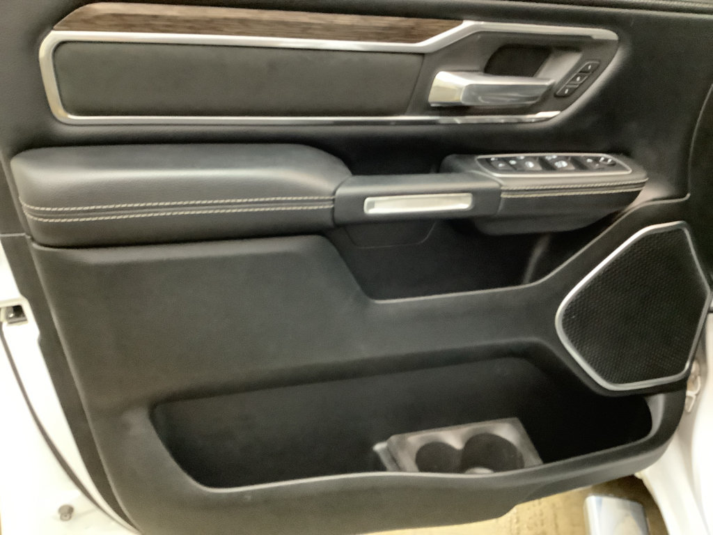 Used 2020 RAM 1500 Laramie AWD/4WD image 11
