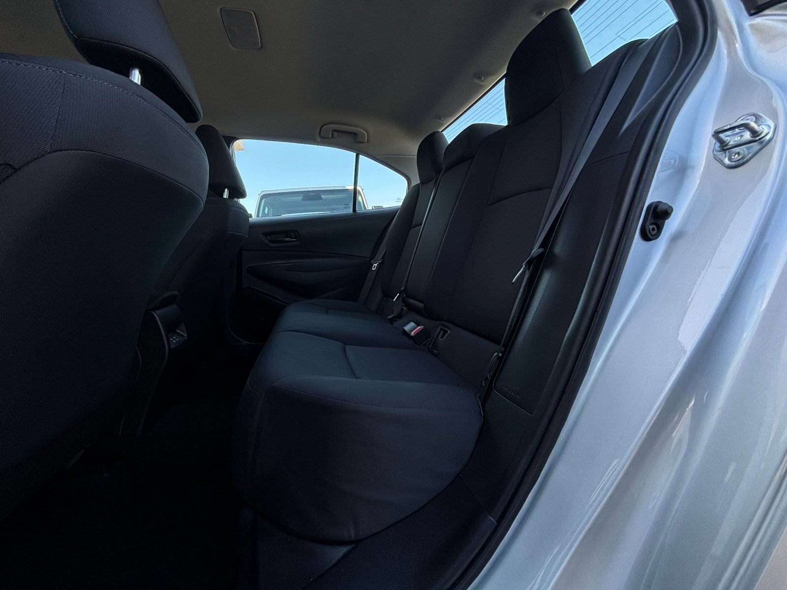 Used 2025 Toyota Corolla LE FWD image 35
