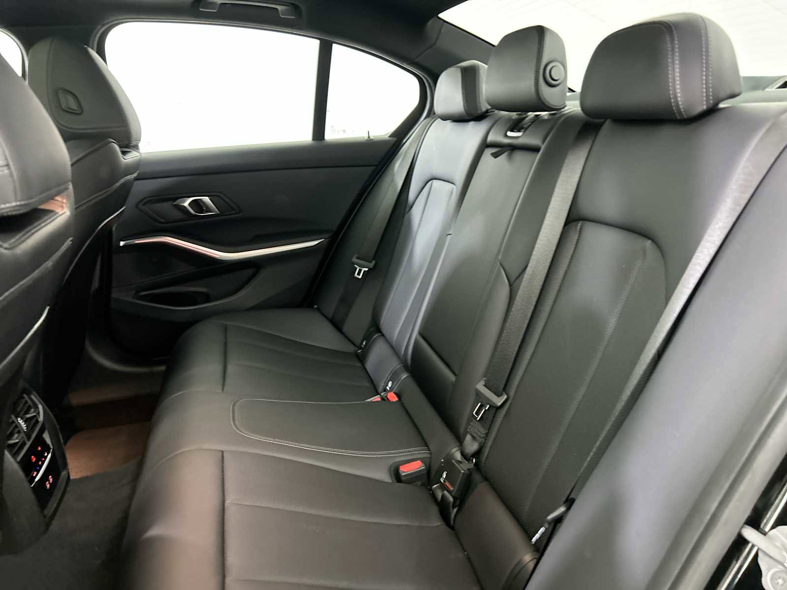 Used 2024 BMW 330i xDrive Sedan image 25