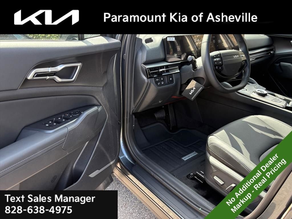 New 2026 Kia Sportage EX image 17