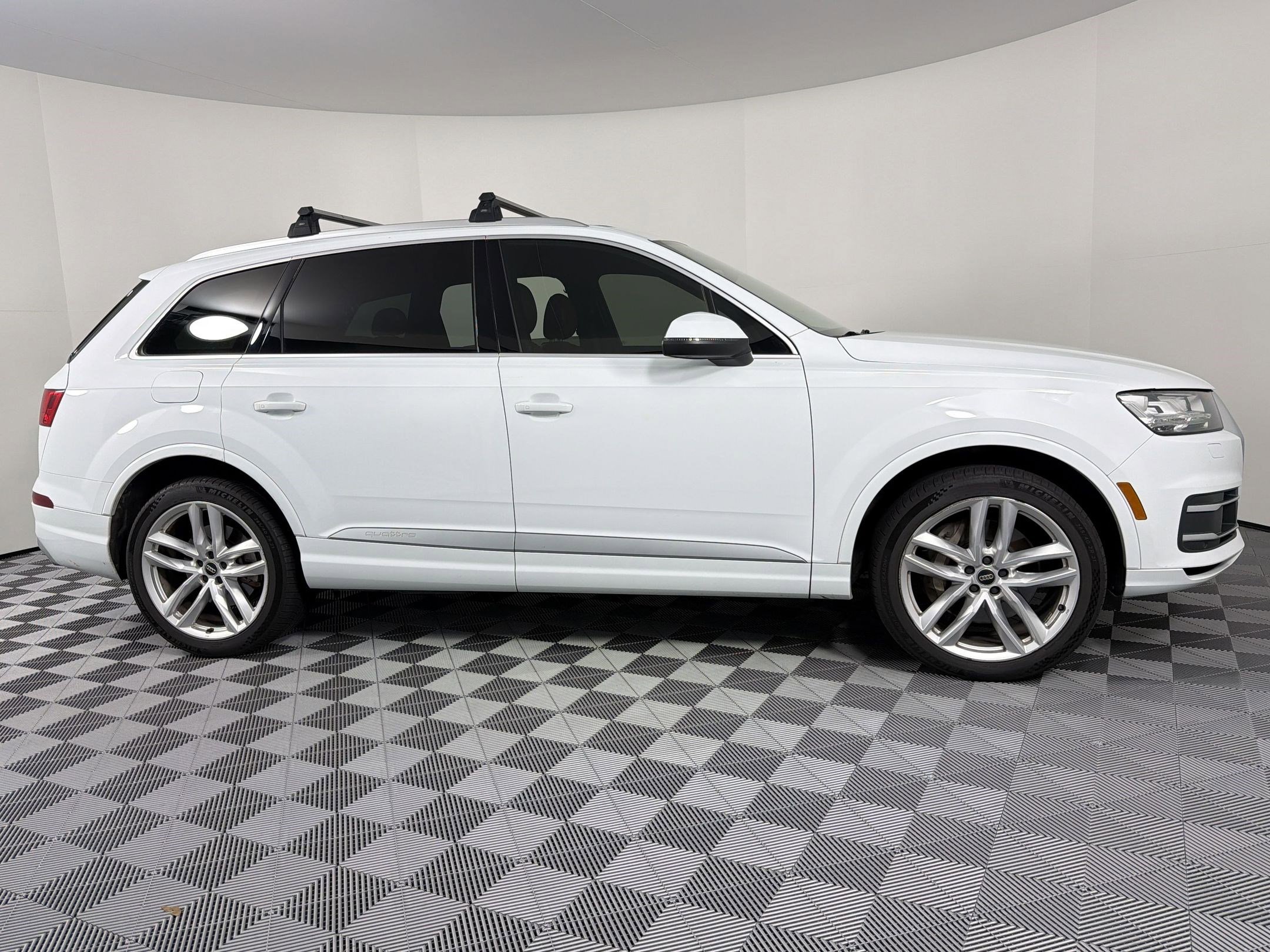 Used 2017 Audi Q7 3.0T Prestige image 11