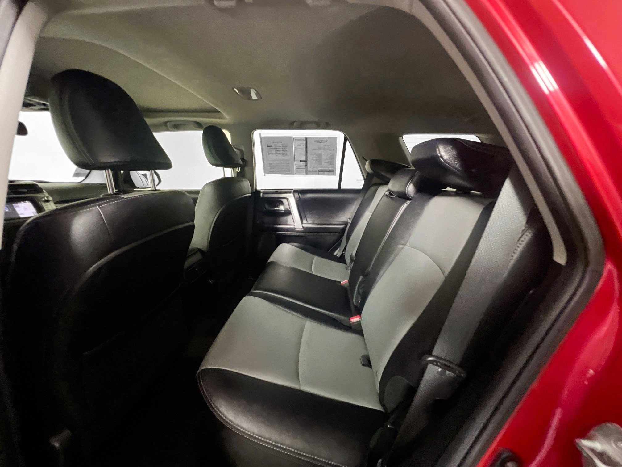 Used 2018 Toyota 4Runner SR5 Premium image 28