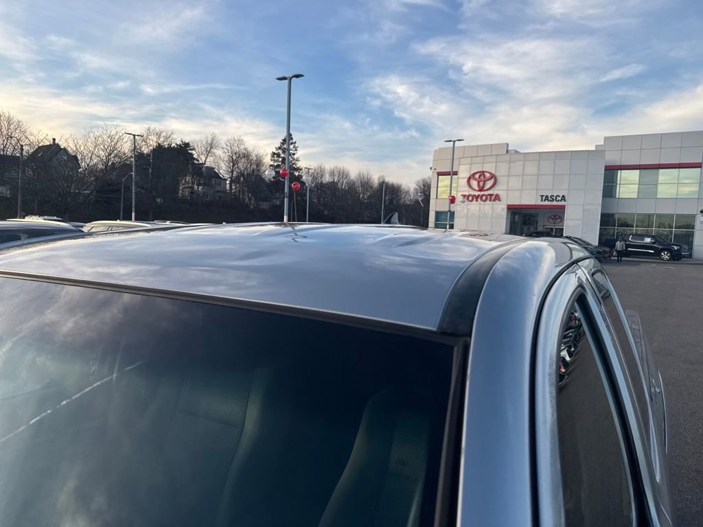 Used 2015 Toyota Tacoma 4x4 Access Cab V6 w/ TRD Sport Package image 43