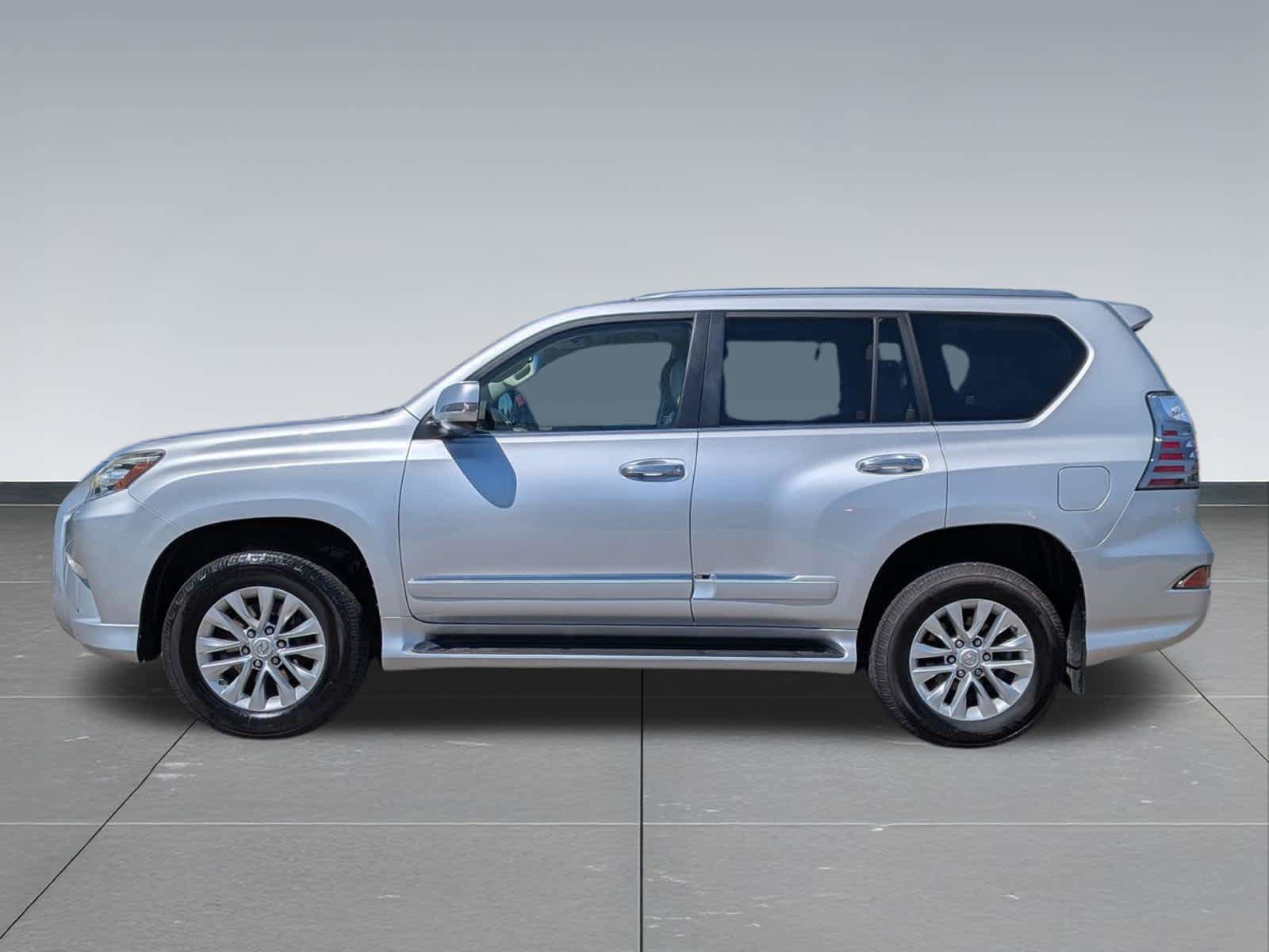 Used 2016 Lexus GX 460 w/ Premium Package AWD/4WD image 2