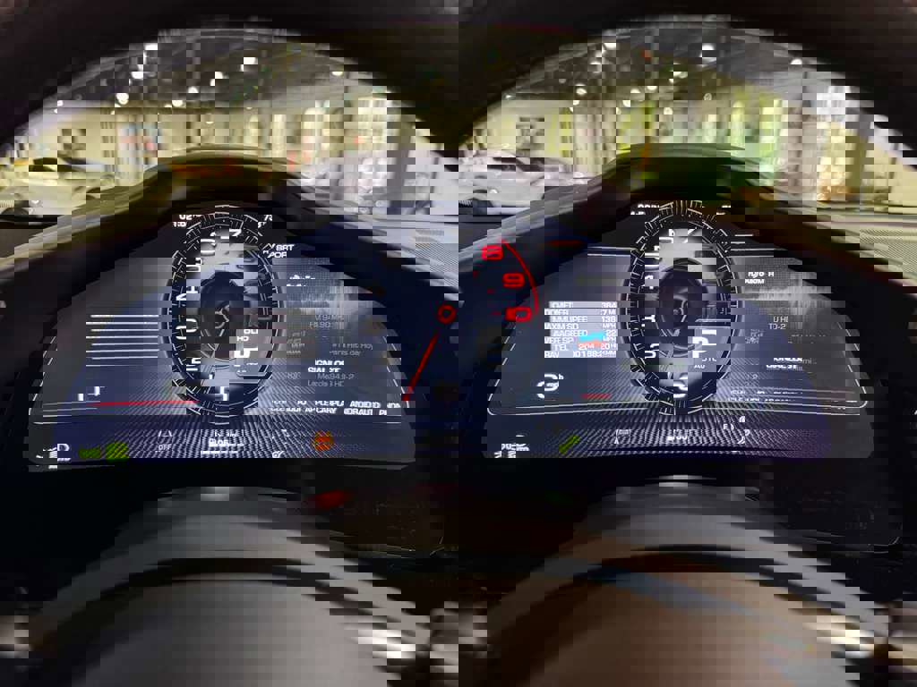 Used 2024 Ferrari Purosangue image 17