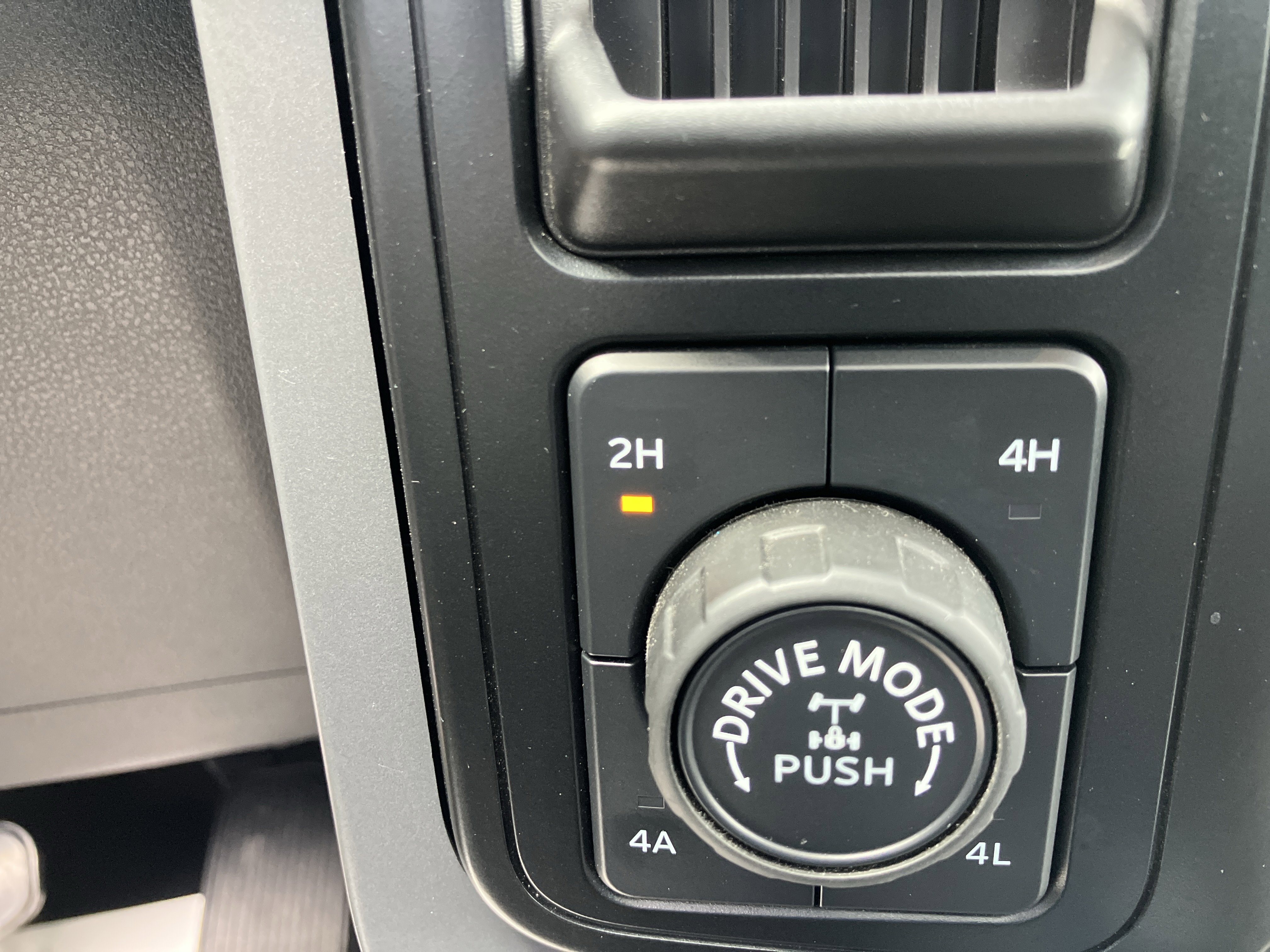 Used 2024 Ford F150 Lariat image 30