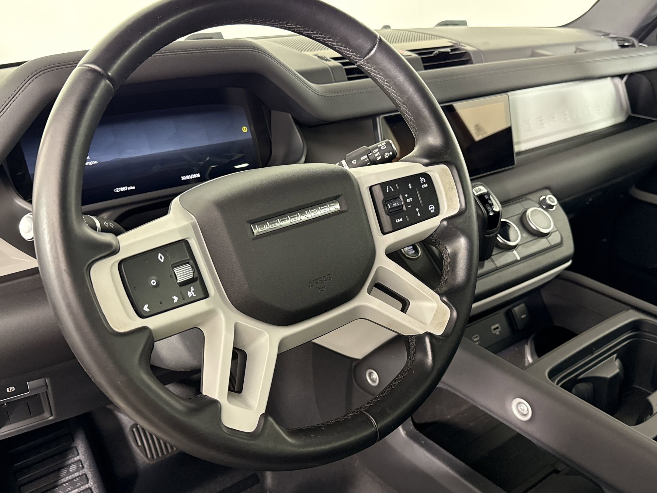 Certified 2024 Land Rover Defender 110 S AWD/4WD image 18