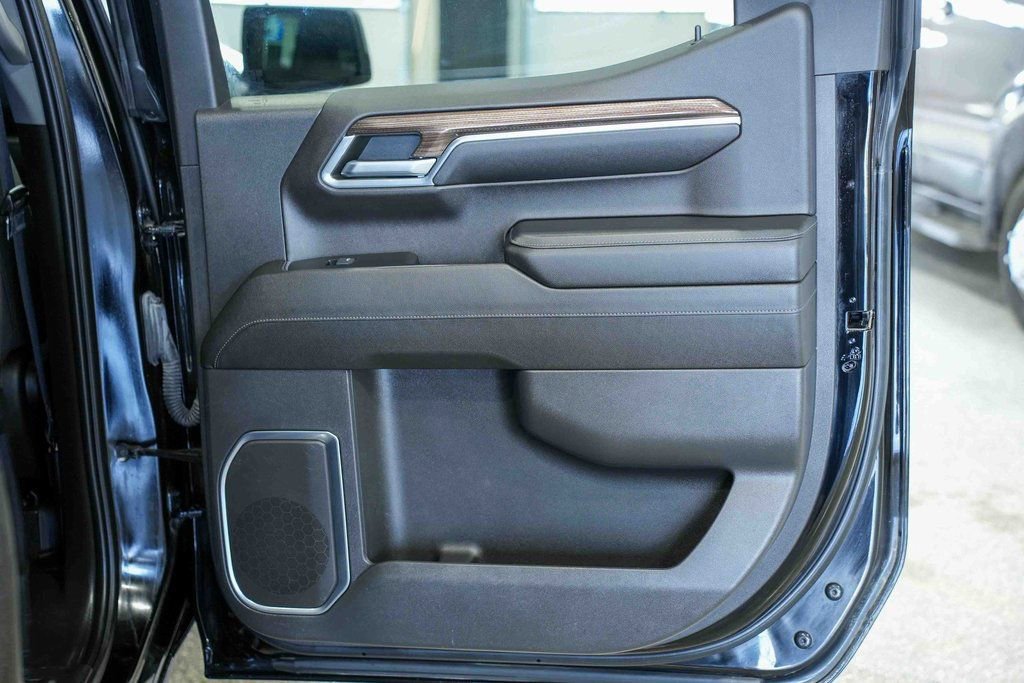 Used 2023 Chevrolet Silverado 1500 LT image 17