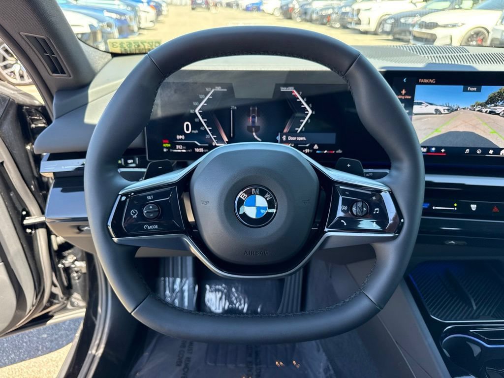 Used 2026 BMW 530i w/ Premium Package RWD image 24