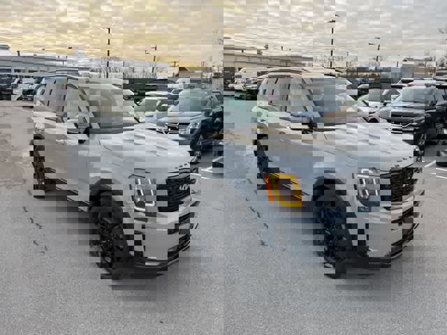 Used 2022 Kia Telluride SX w/ Nightfall Edition Package image 27