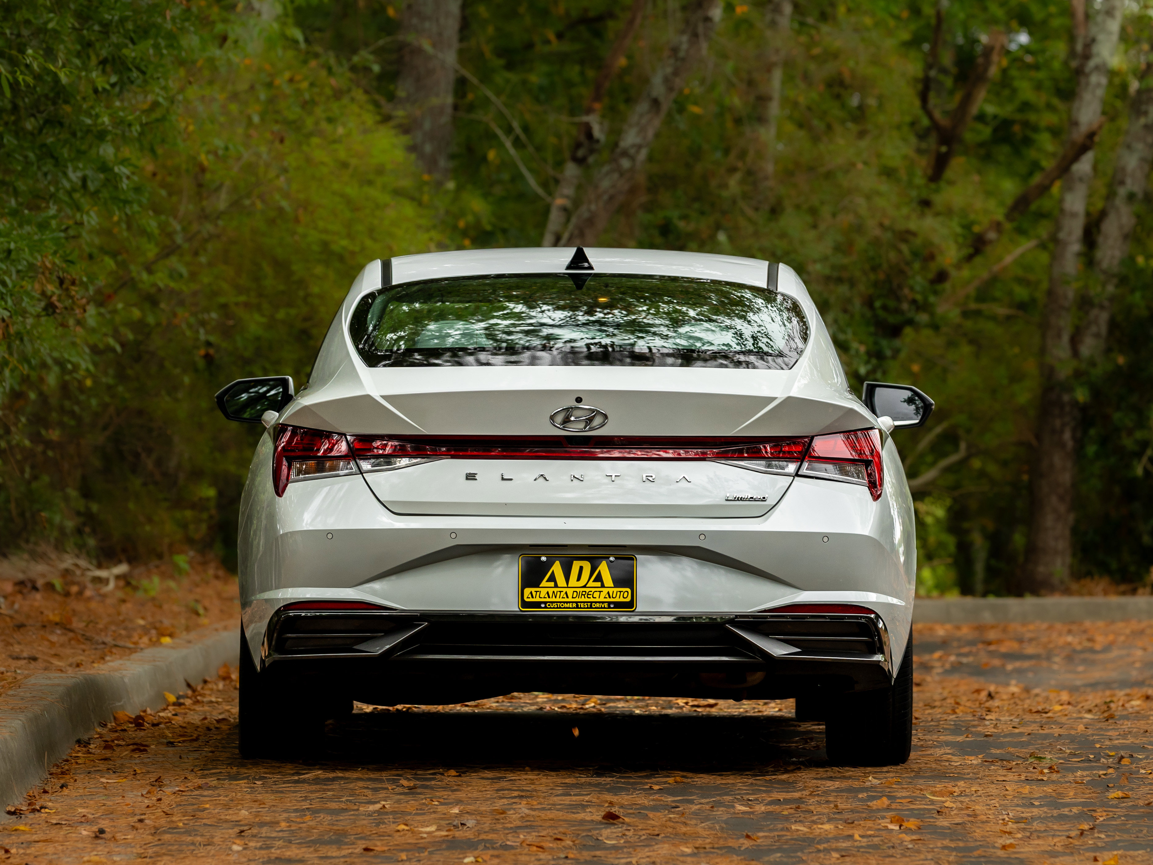 Used 2021 Hyundai Elantra Limited image 36