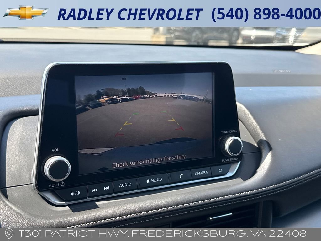 Used 2025 Nissan Rogue SV AWD/4WD image 9