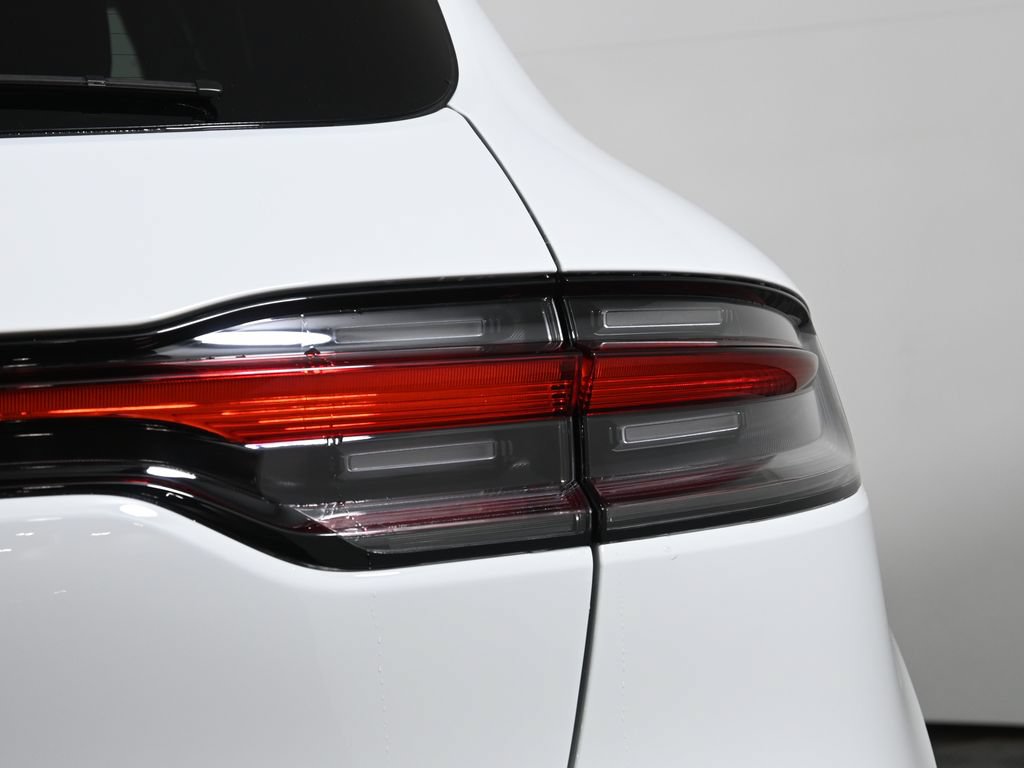 New 2026 Porsche Macan AWD/4WD image 13