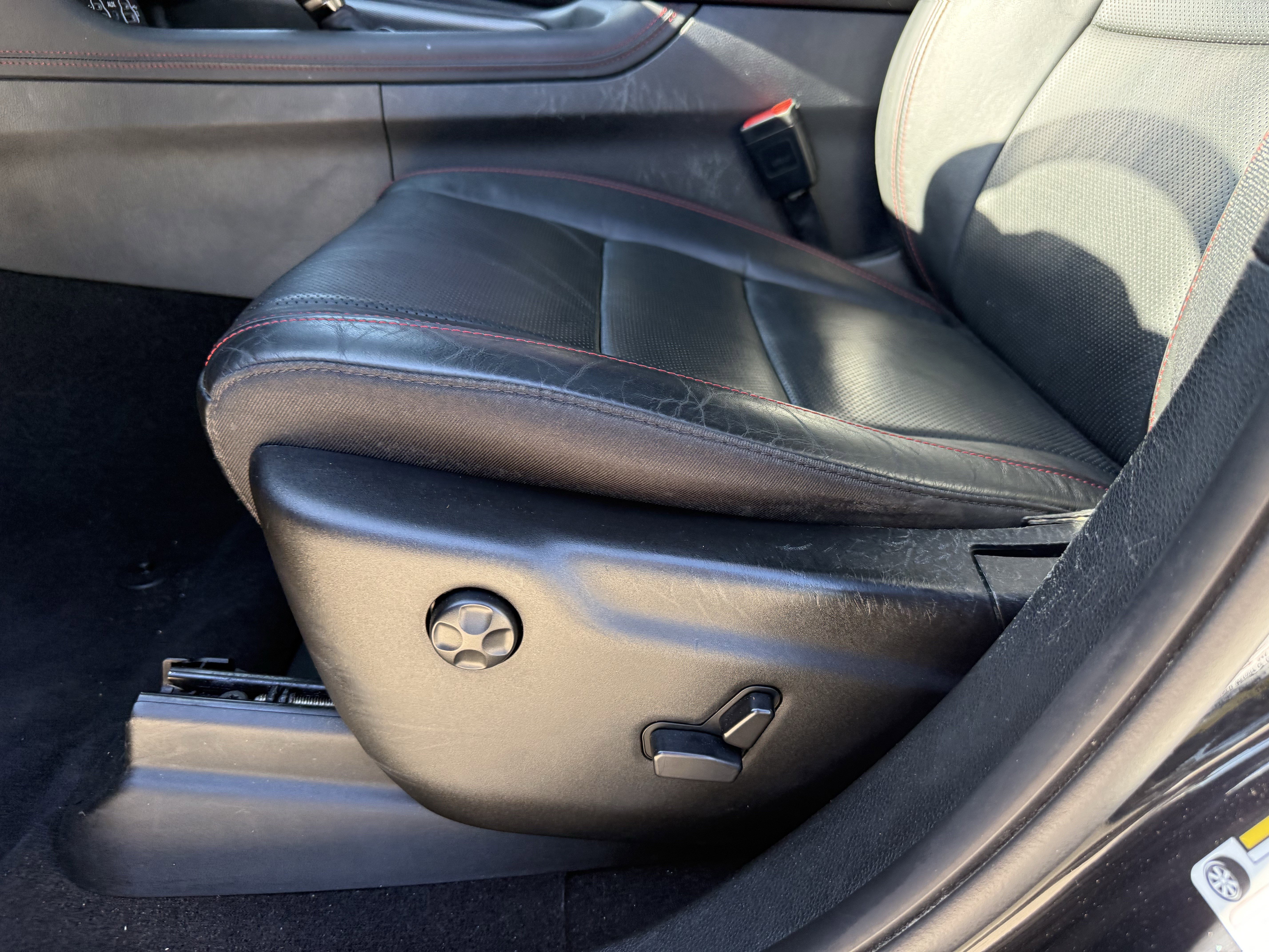 Used 2024 Dodge Durango GT image 29