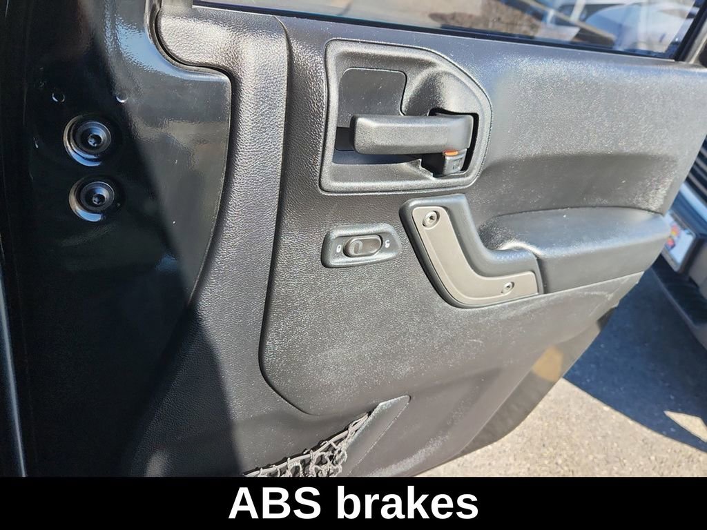 Used 2013 Jeep Wrangler Unlimited Sport w/ PWR Convenience Group image 14