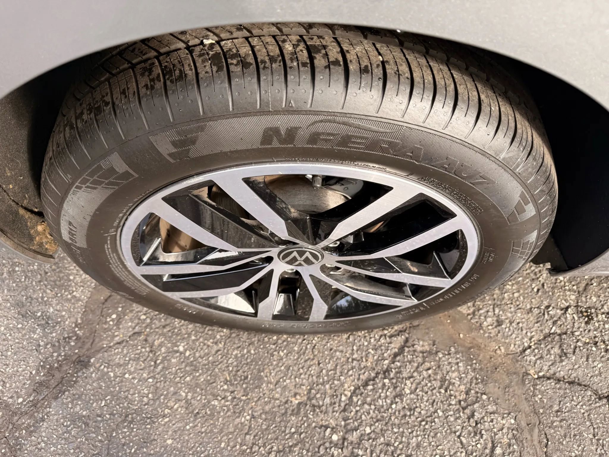 Used 2025 Volkswagen Jetta SE image 96