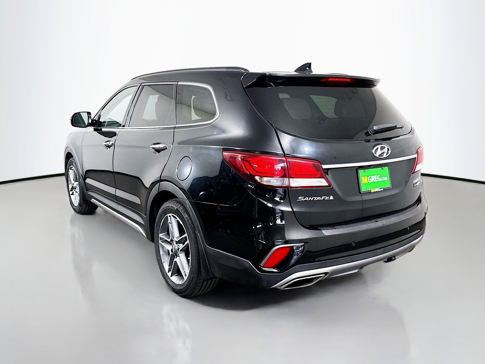 Used 2017 Hyundai Santa Fe Limited w/ Cargo Package image 7