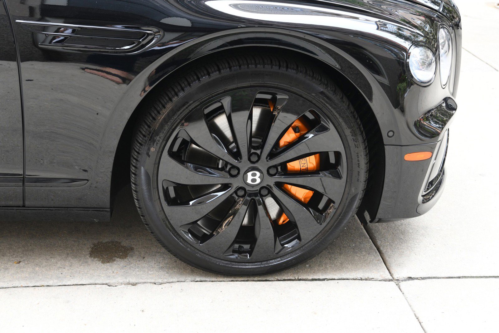 New 2025 Bentley Flying Spur Plug-In Hybrid image 22