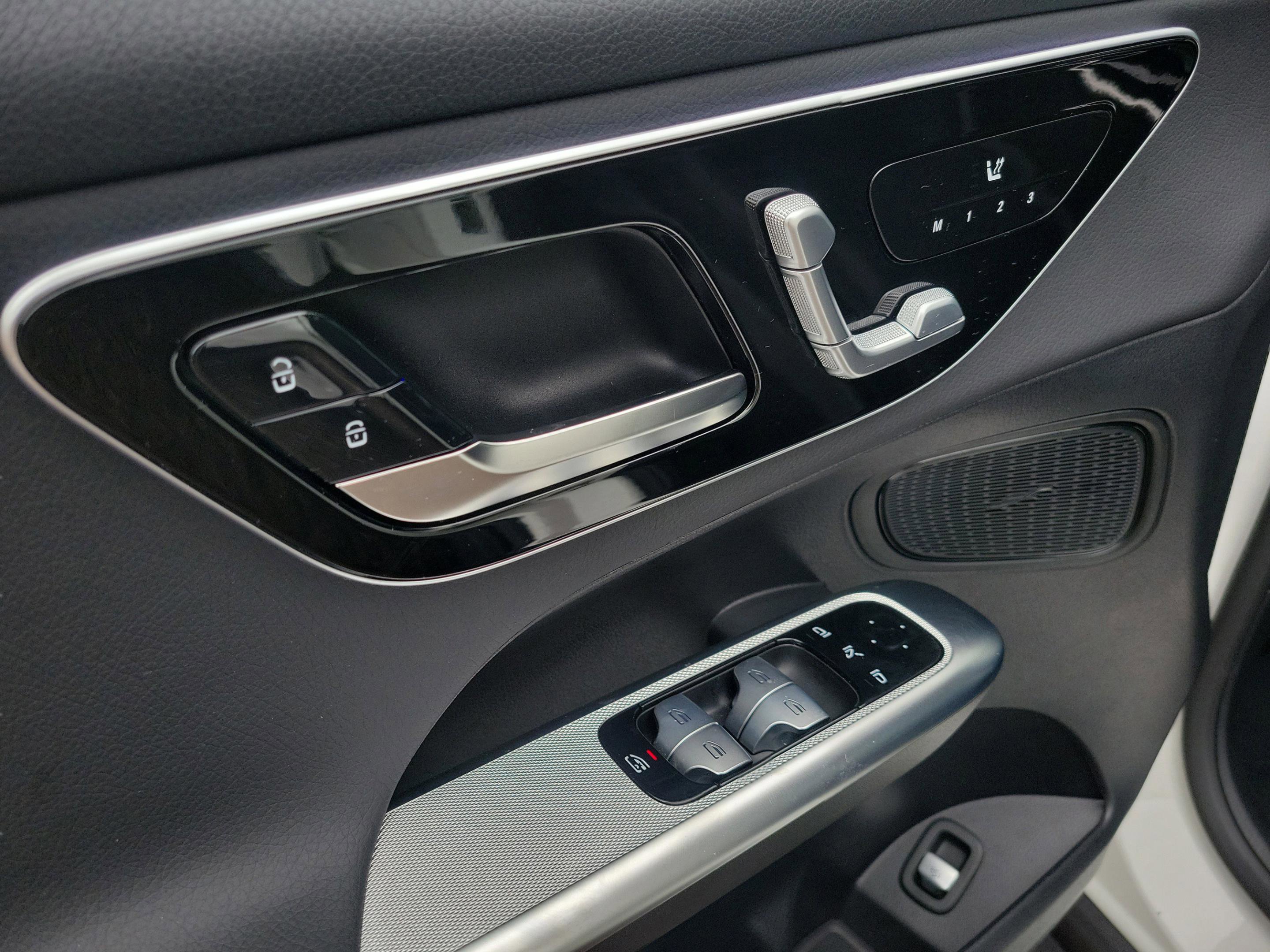 Certified 2026 Mercedes-Benz GLC 300 image 17