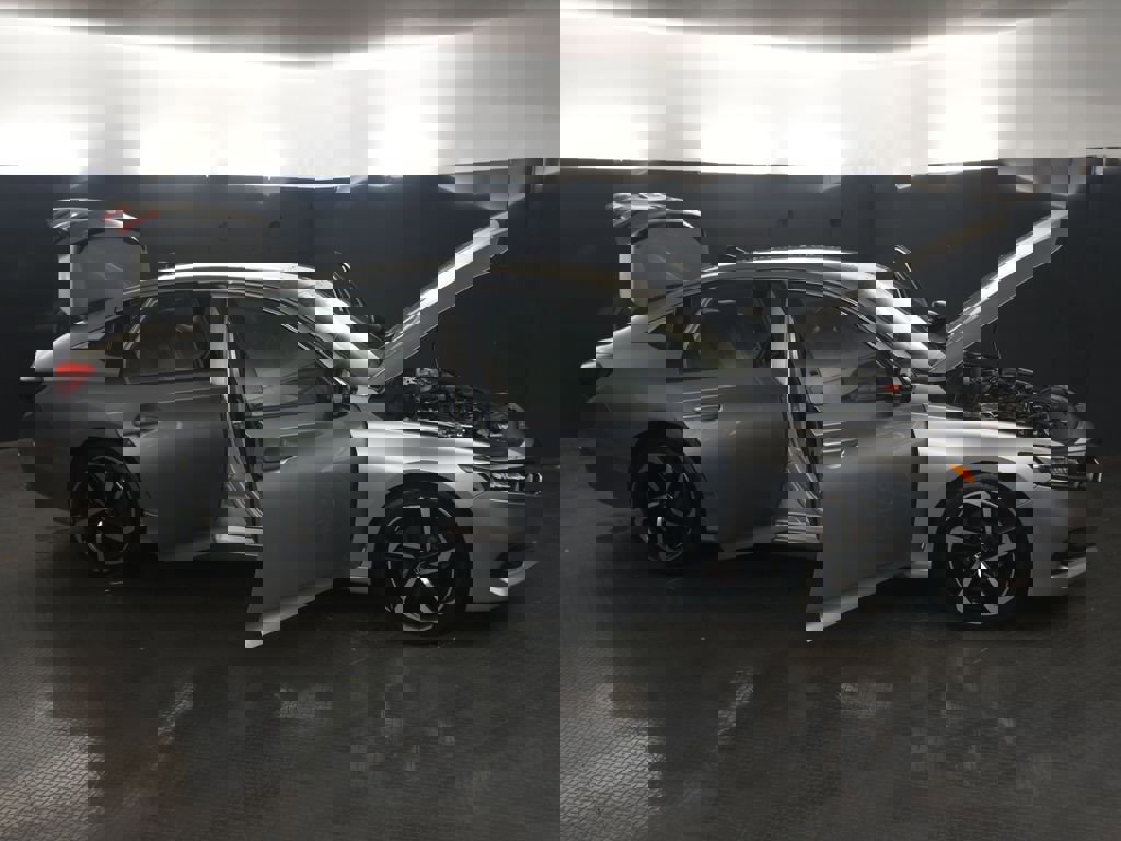 Used 2022 Honda Accord Sport image 35