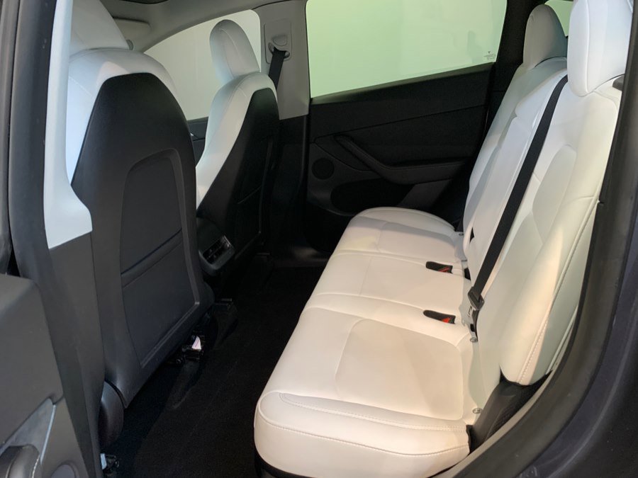 Used 2022 Tesla Model Y Performance image 40