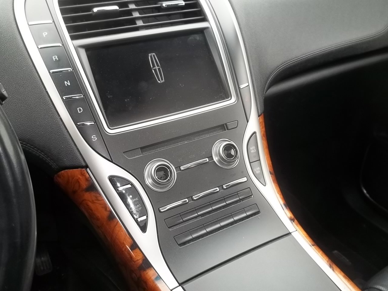 Used 2016 Lincoln MKX Reserve w/ Equipment Group 102A AWD/4WD image 7