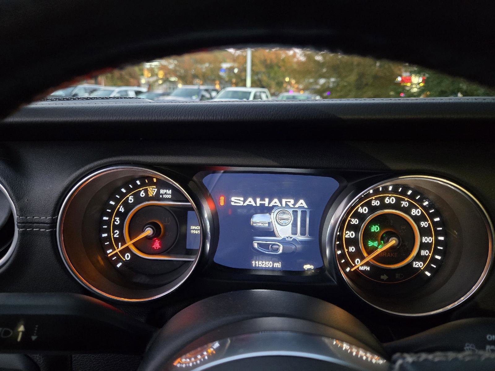 Used 2019 Jeep Wrangler Unlimited Sahara image 28