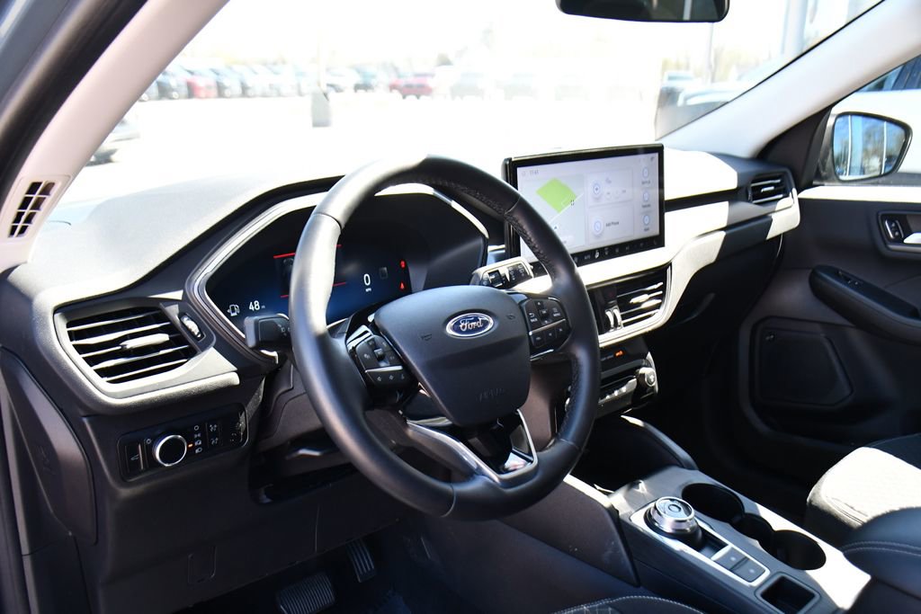 Used 2023 Ford Escape Active w/ Tech Pack #2 AWD/4WD image 11