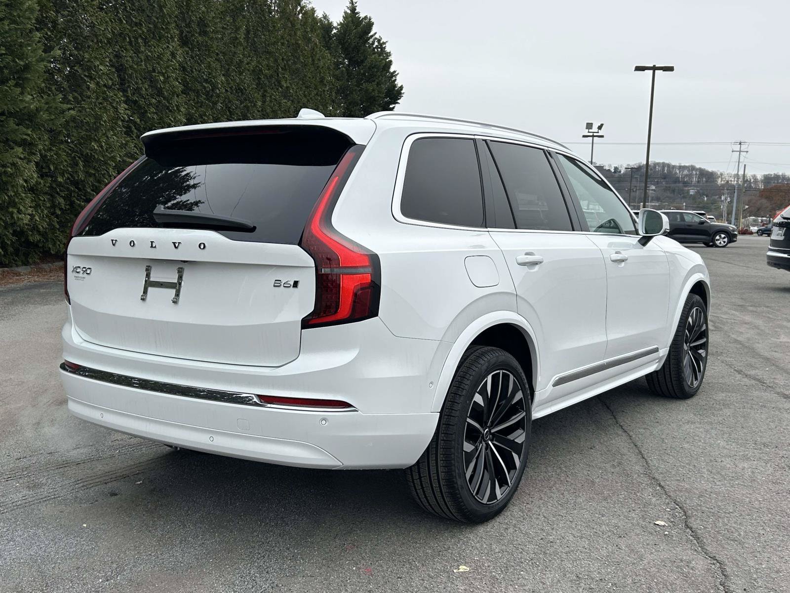 New 2026 Volvo XC90 B6 Plus AWD/4WD image 3
