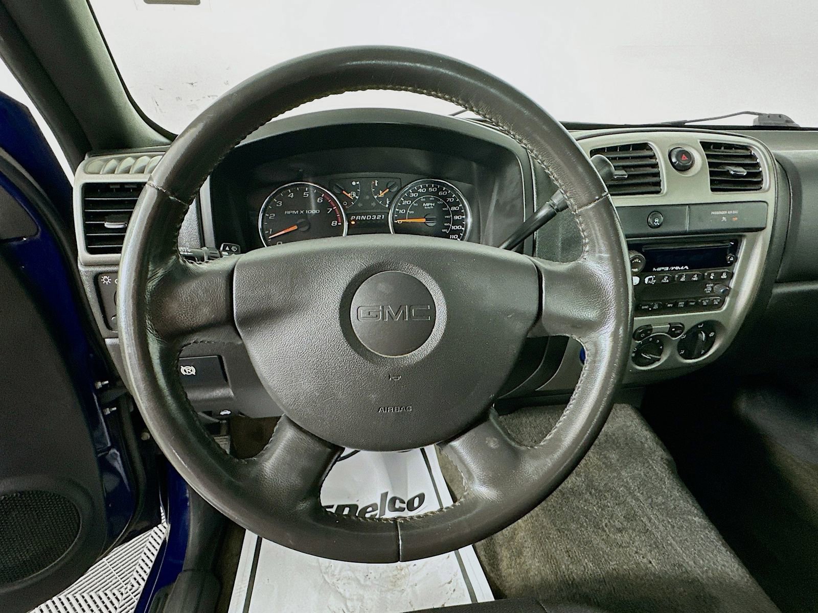 Used 2011 GMC Canyon SLE image 12