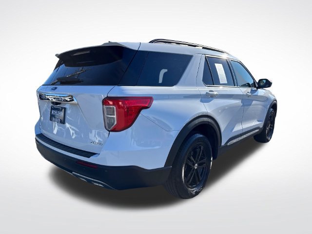 Used 2021 Ford Explorer XLT w/ Equipment Group 202A AWD/4WD image 6