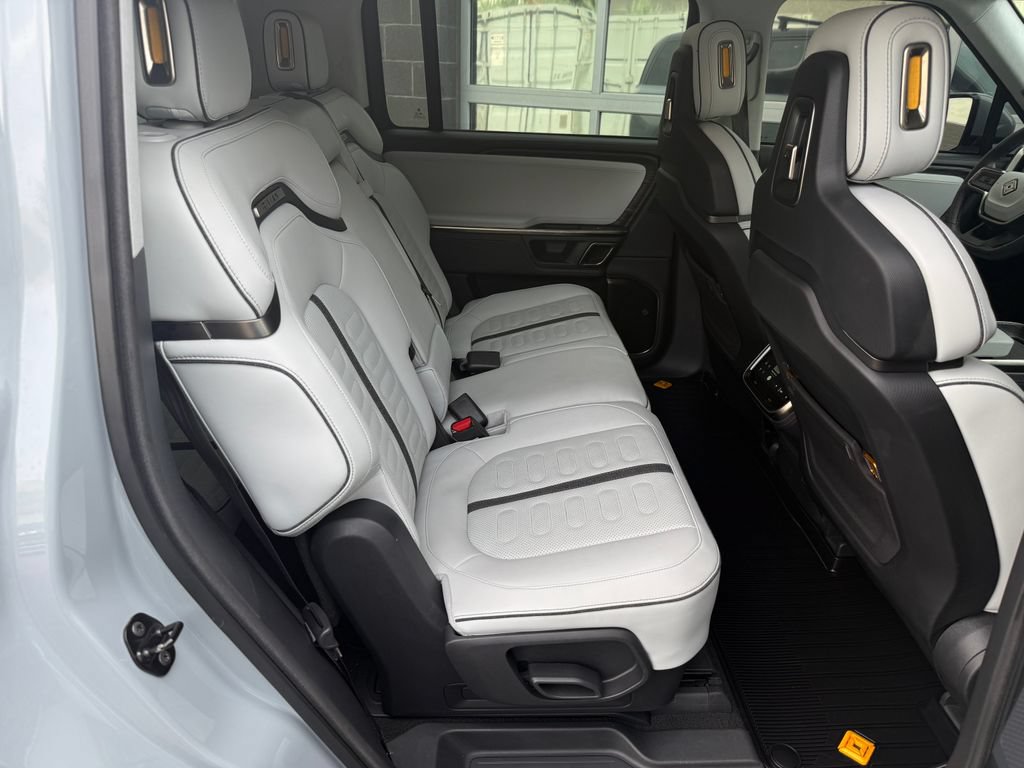 Used 2023 Rivian R1S Adventure AWD/4WD image 43